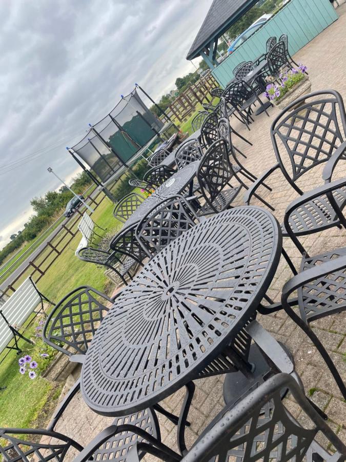 Rokeby Inn Newsham  外观 照片